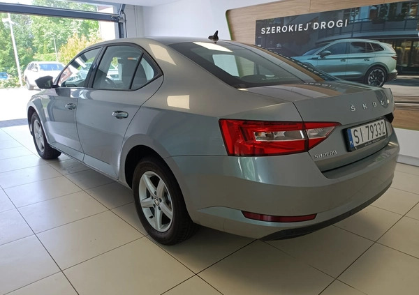Skoda Superb cena 74900 przebieg: 149999, rok produkcji 2020 z Poznań małe 466